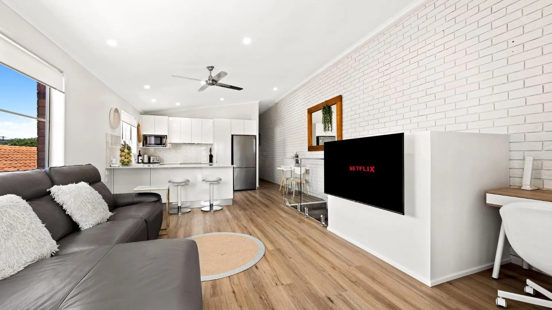 Popular Central Coastal Apartment Maroochydore